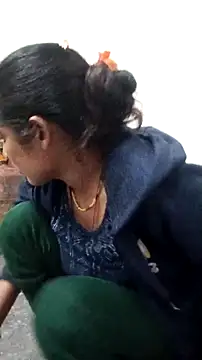 Guriya0076 online show from December 2025 12:58:01 PM