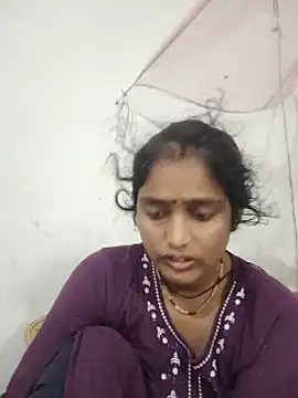 Snapshot of Guriya0076 chatting on June 2026 11:32:01 PM Guriya0076 online show from June 2026 11:32:01 PM