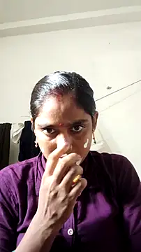 Snapshot of Guriya0076 chatting on July 2026 04:37:01 AM Guriya0076 online show from July 2026 04:37:01 AM