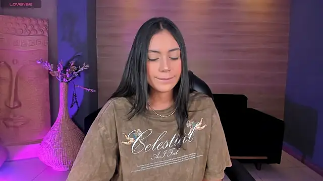 AmbarJames  online show from October 2025 11:22:02 AM