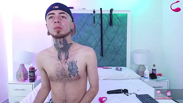 Asha zuri and adam online show from December 2025 12:47:02 PM