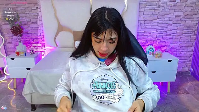 juno tay online show from November 2025 11:54:02 AM