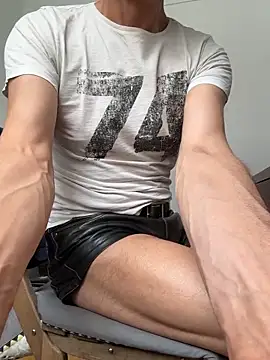 SexyLeon8 online show from June 2026 01:56:01 PM