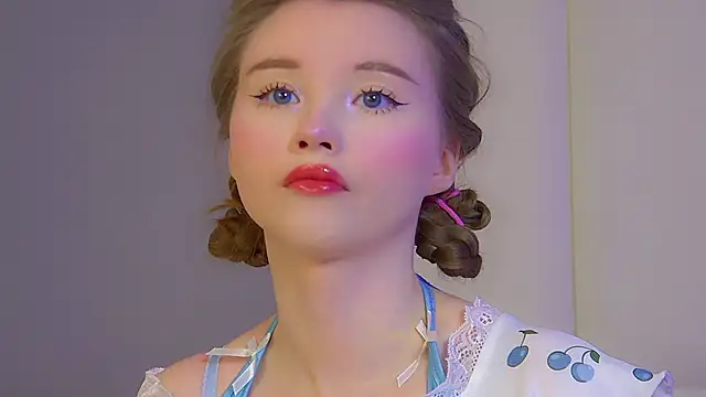 KeiraAsti online show from May 2026 06:27:02 PM