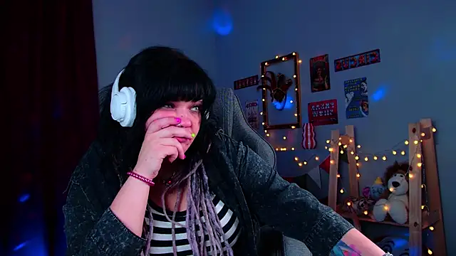 Snapshot of MaryHarrys chatting on June 2026 09:03:01 AM MaryHarrys online show from June 2026 09:03:01 AM