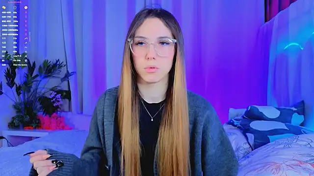 -CindyLou online show from November 2025 05:21:01 AM