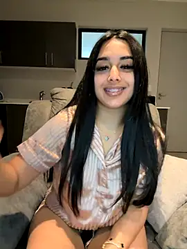 Snapshot of LilMisIndianx chatting on October 2025 06:36:01 AM LilMisIndianx online show from October 2025 06:36:01 AM