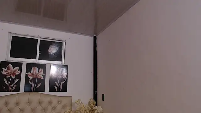 pinky f00x online show from September 2025 12:10:02 AM