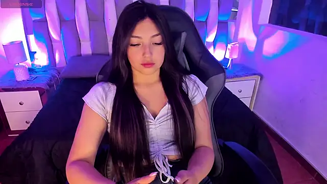 Adaara Rey online show from October 2025 08:20:01 PM