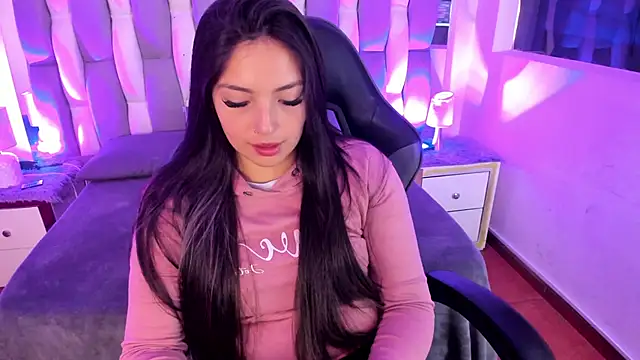 Adaara Rey online show from October 2025 08:58:01 PM