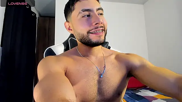 Snapshot of bryan_mugn chatting on November 2025 04:22:02 AM bryan mugn online show from November 2025 04:22:02 AM