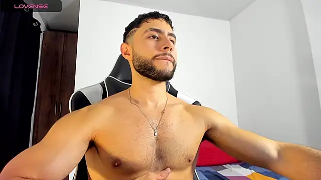 Snapshot of bryan_mugn chatting on November 2025 04:44:02 AM bryan mugn online show from November 2025 04:44:02 AM