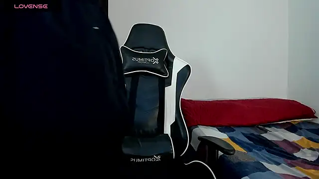 Snapshot of bryan_mugn chatting on November 2025 03:56:01 AM bryan mugn online show from November 2025 03:56:01 AM