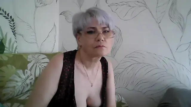 Catty Lady online show from September 2025 03:45:01 PM