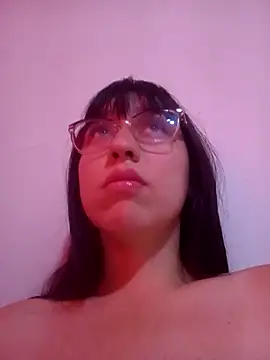 lareinalareinadelanal online show from January 2026 06:01:01 PM