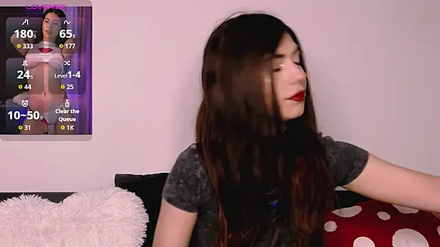 M1kaylaRaven online show from October 2025 05:30:01 AM