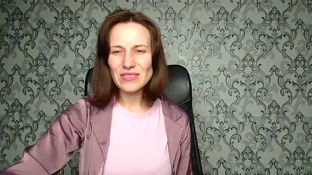 Kelly Kisss online show from December 2025 01:20:01 PM