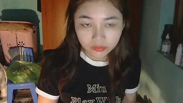 Uhem112 online show from October 2025 01:17:02 AM