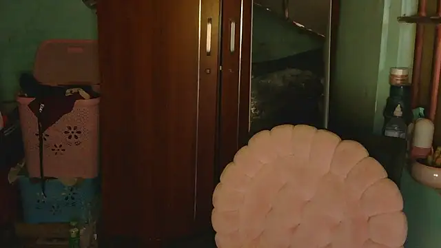 Uhem112 online show from November 2025 01:50:01 AM