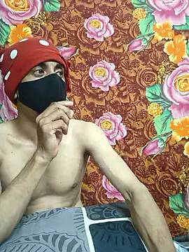 Seducing couple online show from October 2025 04:18:01 PM