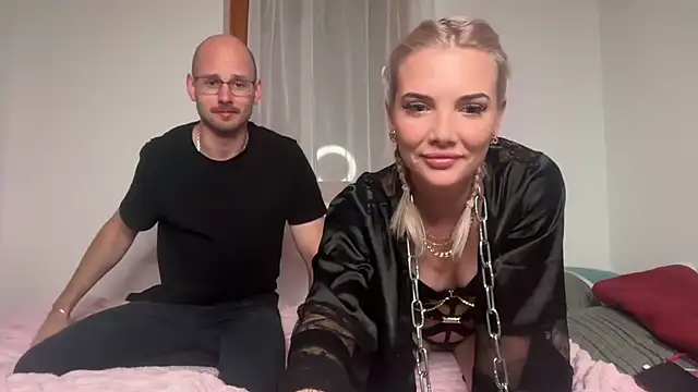 Snapshot of Foxy_Bite chatting on September 2025 08:03:01 PM Foxy Bite online show from September 2025 08:03:01 PM