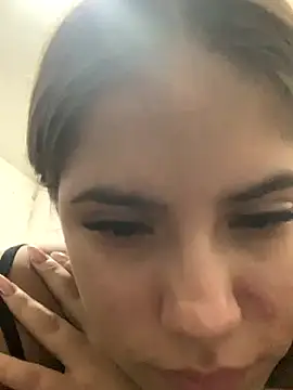 MiiluRosse online show from November 2025 05:21:02 AM