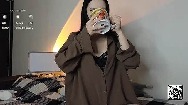 OdelynBagge online show from November 2025 05:11:01 PM