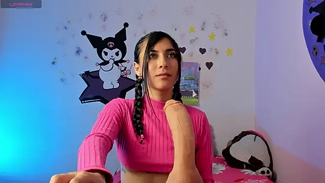 Alanaloiiss  online show from October 2025 02:32:02 AM