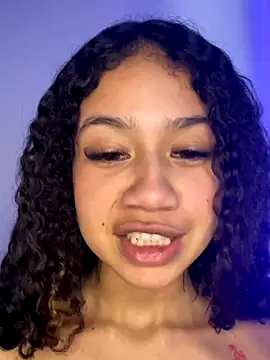 jadee8 online show from October 2025 09:22:01 PM