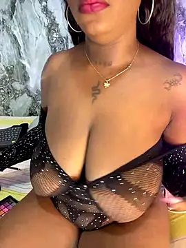 MiiaaCollinss online show from October 2025 03:54:02 PM