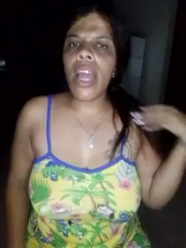 Snapshot of Esperanza_13 chatting on May 2026 02:39:01 AM Esperanza 13 online show from May 2026 02:39:01 AM