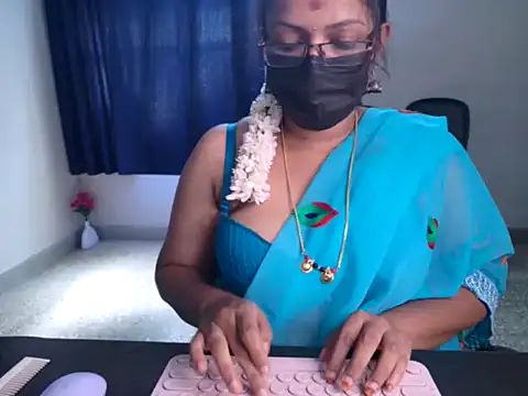 Snapshot of Anjalistar chatting on September 2025 04:12:01 AM Anjalistar online show from September 2025 04:12:01 AM