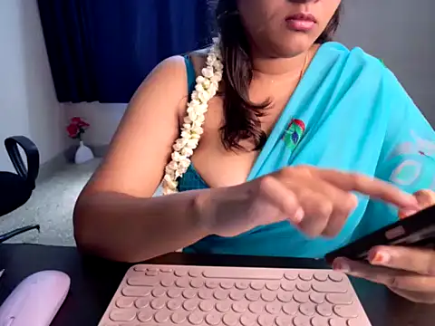 Snapshot of Anjalistar chatting on September 2025 04:14:02 AM Anjalistar online show from September 2025 04:14:02 AM