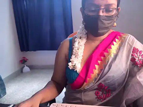 Snapshot of Anjalistar chatting on October 2025 03:36:01 AM Anjalistar online show from October 2025 03:36:01 AM