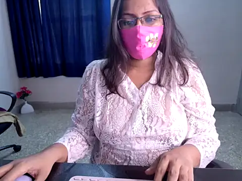 Snapshot of Anjalistar chatting on October 2025 05:26:02 AM Anjalistar online show from October 2025 05:26:02 AM