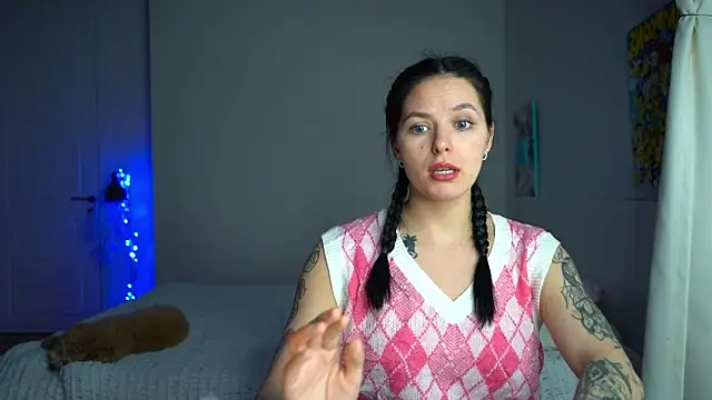 EwelynScott online show from December 2025 10:36:01 PM