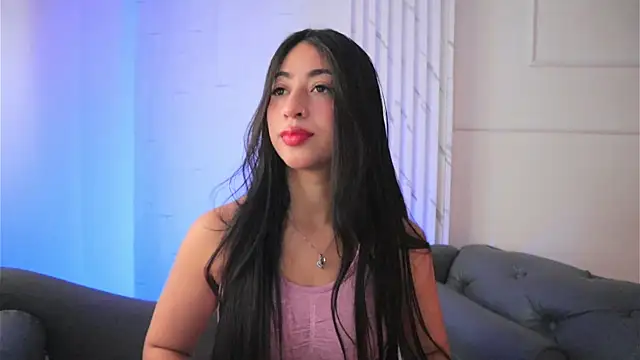 charlotterusso online show from November 2025 12:34:01 PM