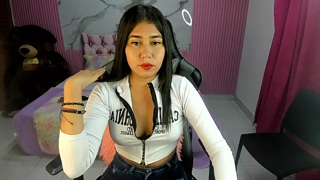 Mindy 19 online show from September 2025 10:48:02 AM