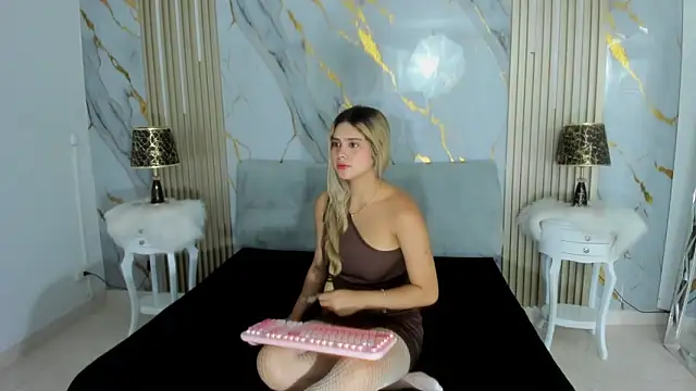 Snapshot of sharon_greey chatting on September 2025 10:12:02 PM sharon greey online show from September 2025 10:12:02 PM