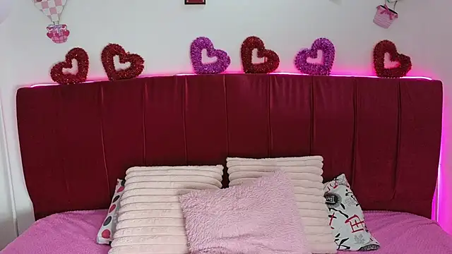 cuteeimy online show from February 2026 07:13:02 PM