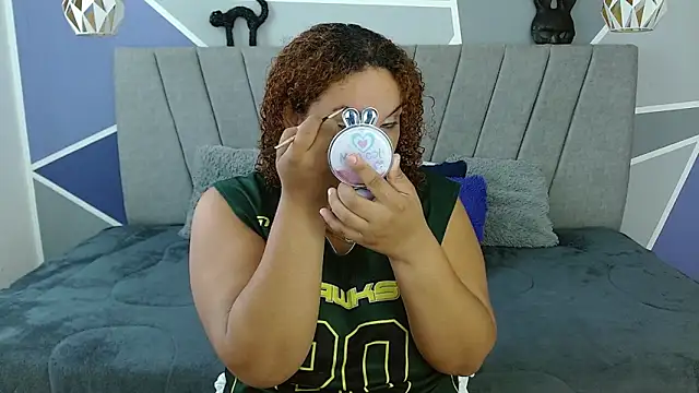 Snapshot of Yera_carey chatting on November 2025 12:27:02 PM Yera carey online show from November 2025 12:27:02 PM