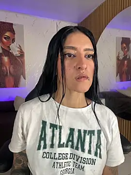 Scaarlettfox online show from November 2025 07:35:02 PM