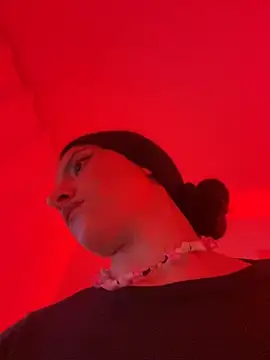 Scaarlettfox online show from February 2026 05:53:01 PM