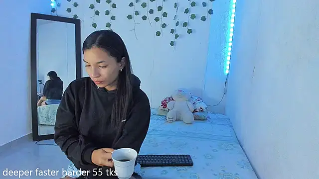 Snapshot of PureFire20 chatting on March 2026 10:10:02 AM PureFire20 online show from March 2026 10:10:02 AM