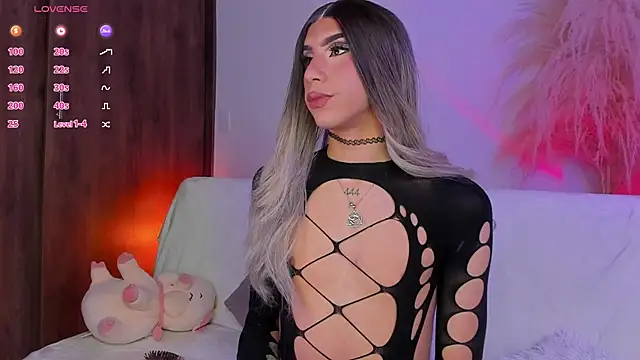 Samantha Magic online show from September 2025 02:23:01 AM