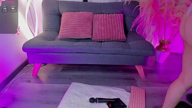 hannacutegod online show from December 2025 05:27:01 AM