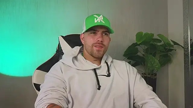 Ades Lowe online show from November 2025 11:54:02 AM