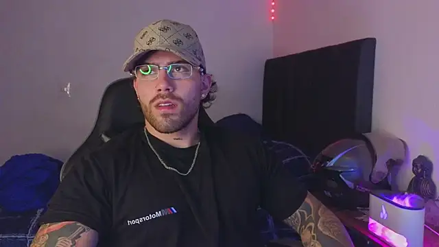 Ades Lowe online show from January 2026 05:24:01 AM