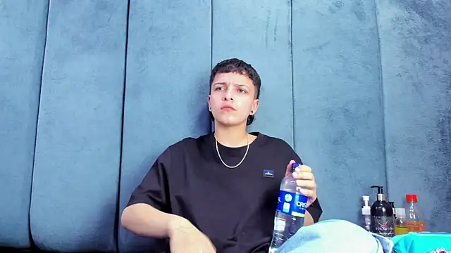 Megan Thompson  online show from February 2026 02:23:01 AM