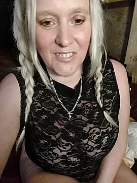 Bouncy-Bella28X online show from September 2025 01:13:02 PM